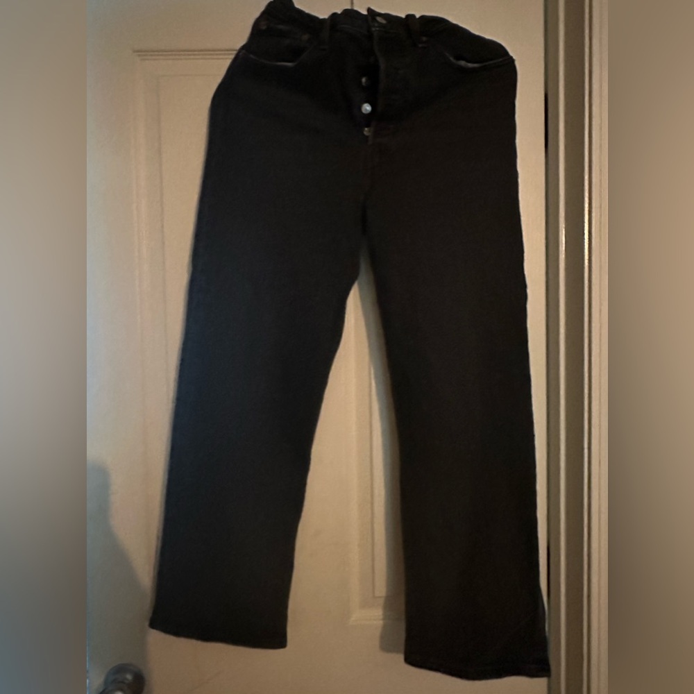 Levi Ribcage High Rise Ankle straight leg Jean. Worn once